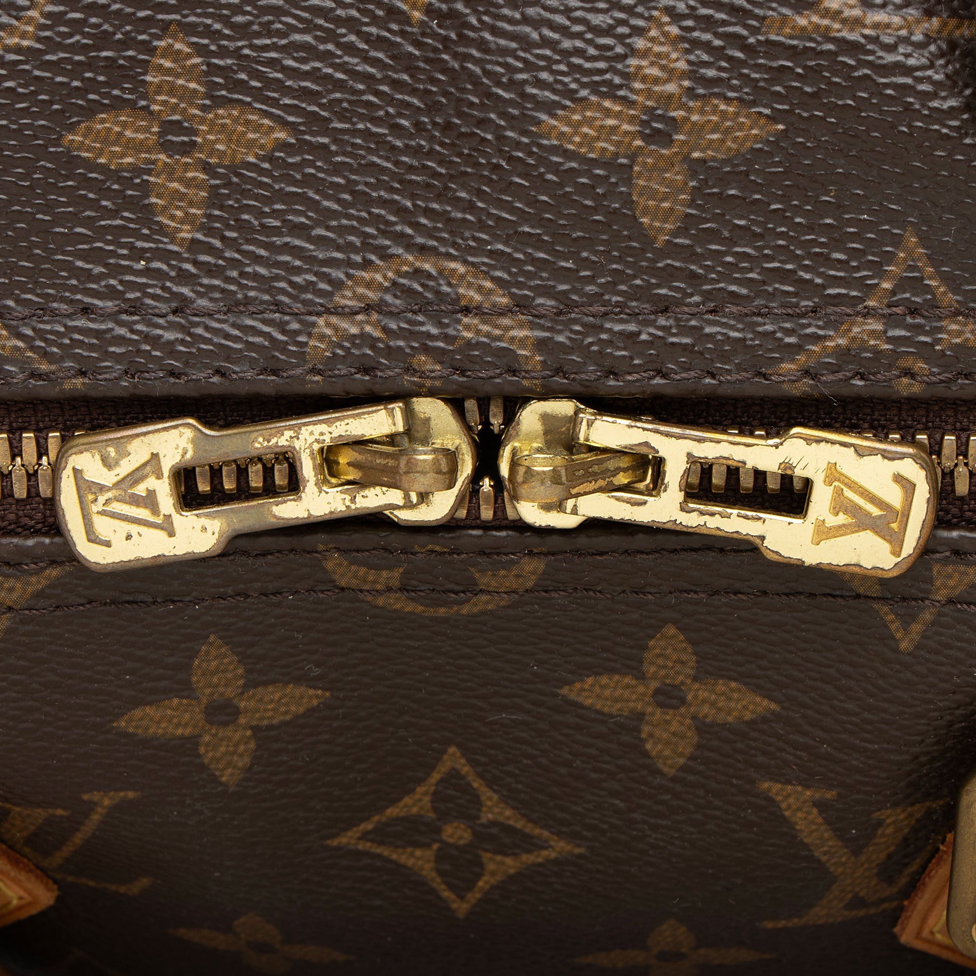 Louis Vuitton Monogram Canvas Speedy Bandouliere 35 Satchel (SHF-J30zzA)