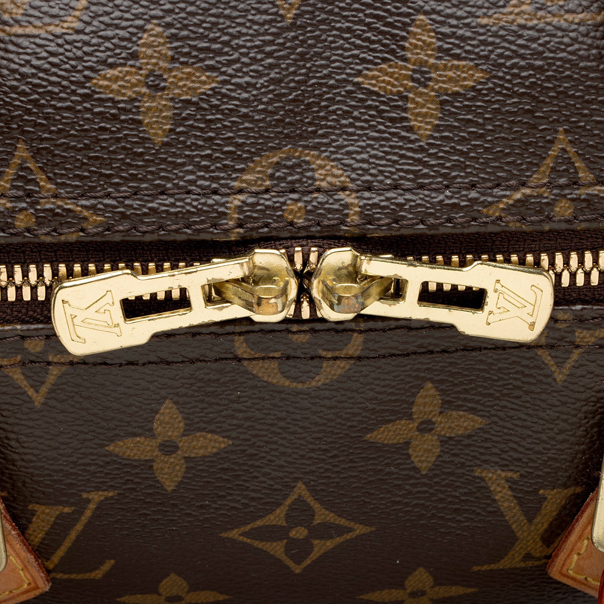 Louis Vuitton Monogram Canvas Speedy Bandouliere 35 Satchel (SHF-rOaWtz)