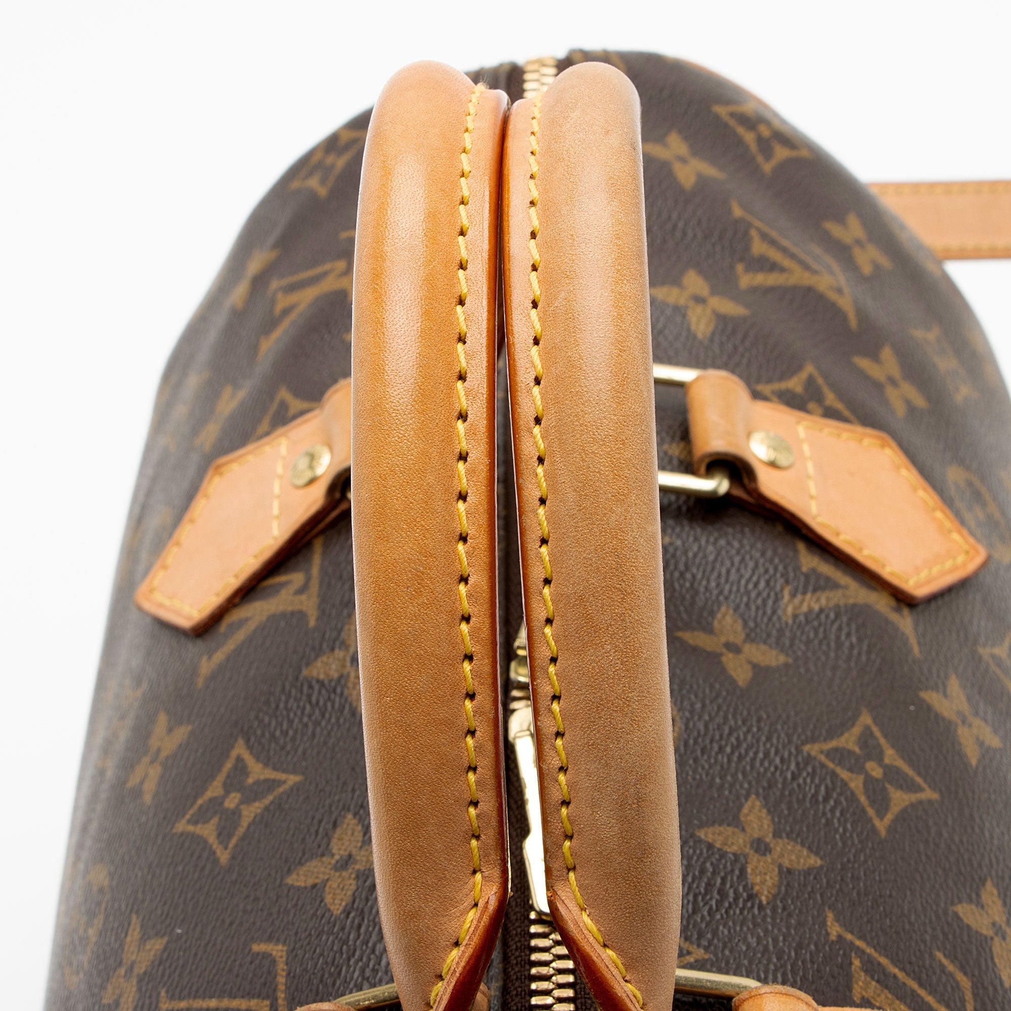 Louis Vuitton Monogram Canvas Speedy Bandouliere 35 Satchel (SHF-rOaWtz)