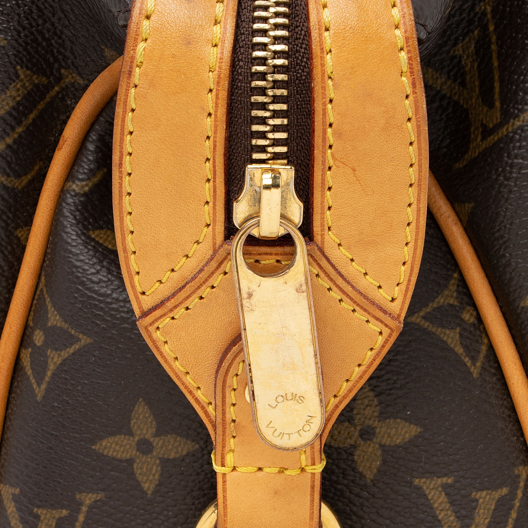 Louis Vuitton Monogram Canvas Stresa PM Shoulder Bag (SHF-zCXTuk)