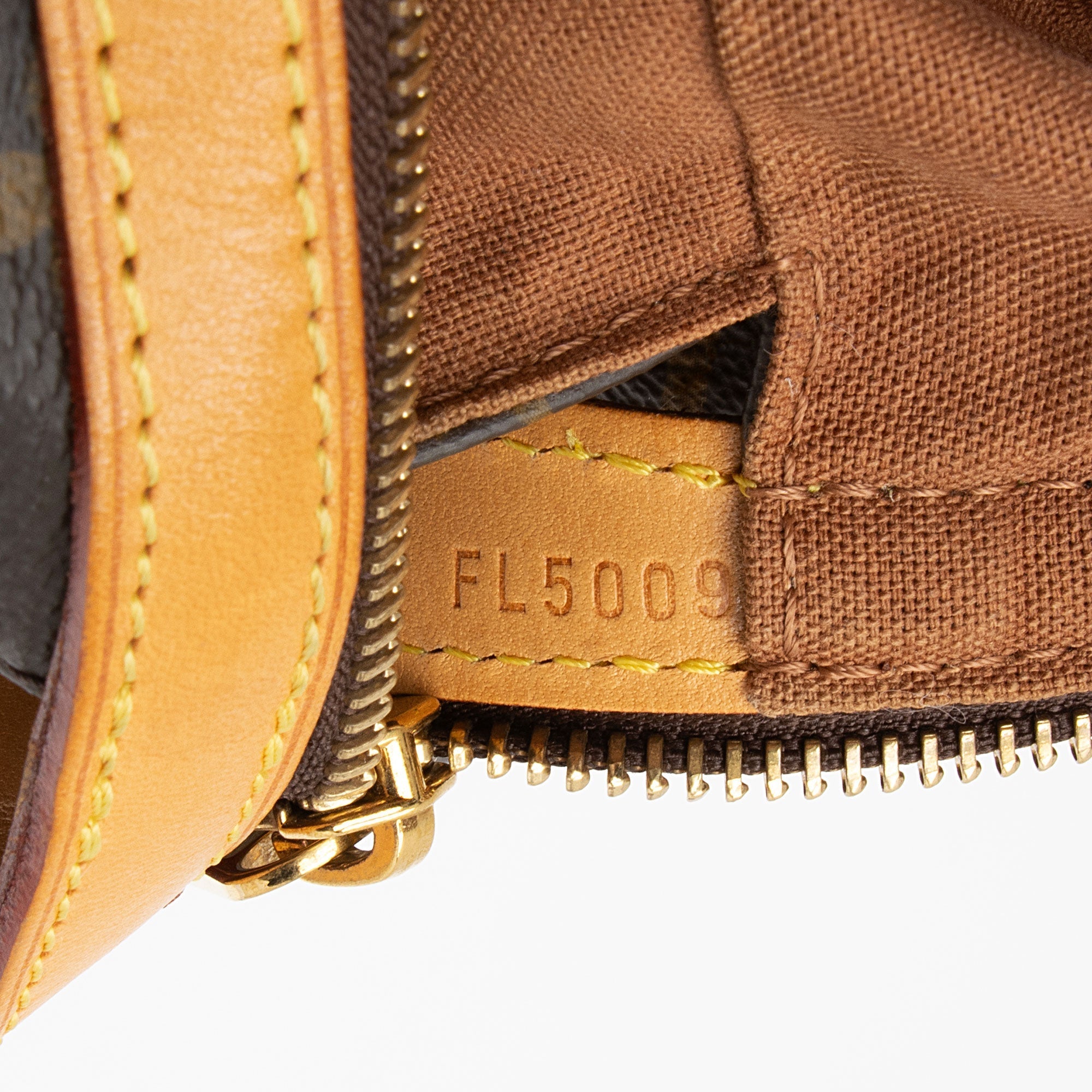Louis Vuitton Monogram Canvas Stresa PM Shoulder Bag (SHF-KLJTBG)