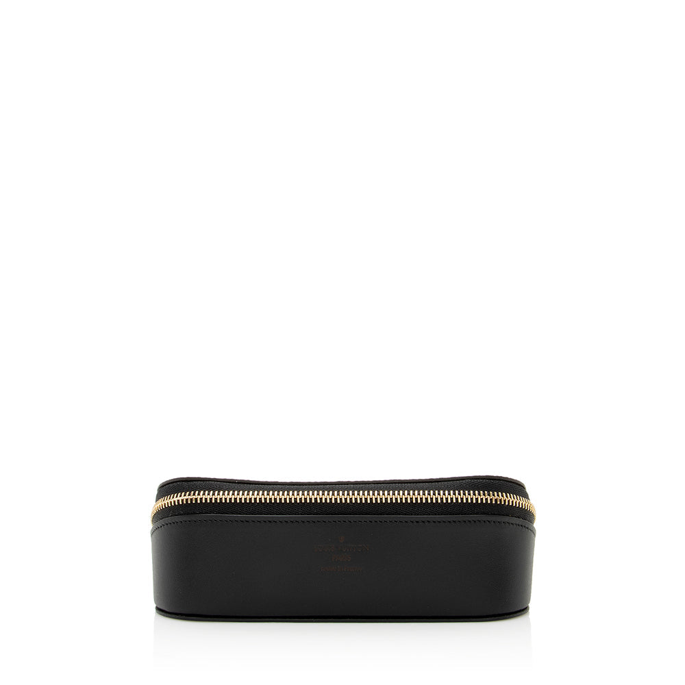 Louis Vuitton Monogram Canvas Sunglasses GM Pouch (SHF-18987)
