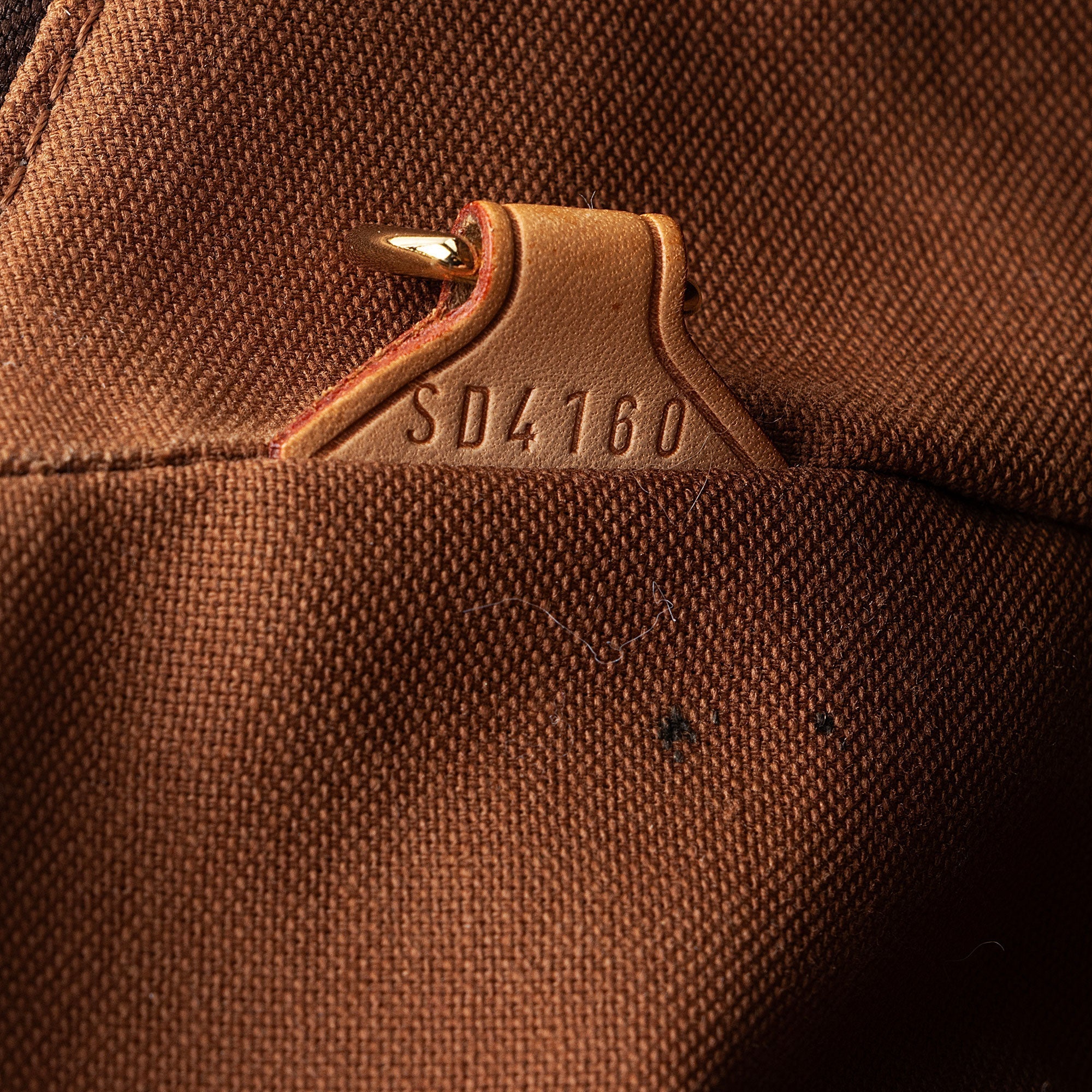 Louis Vuitton Monogram Canvas Tivoli GM Satchel (SHF-WC1VT2)