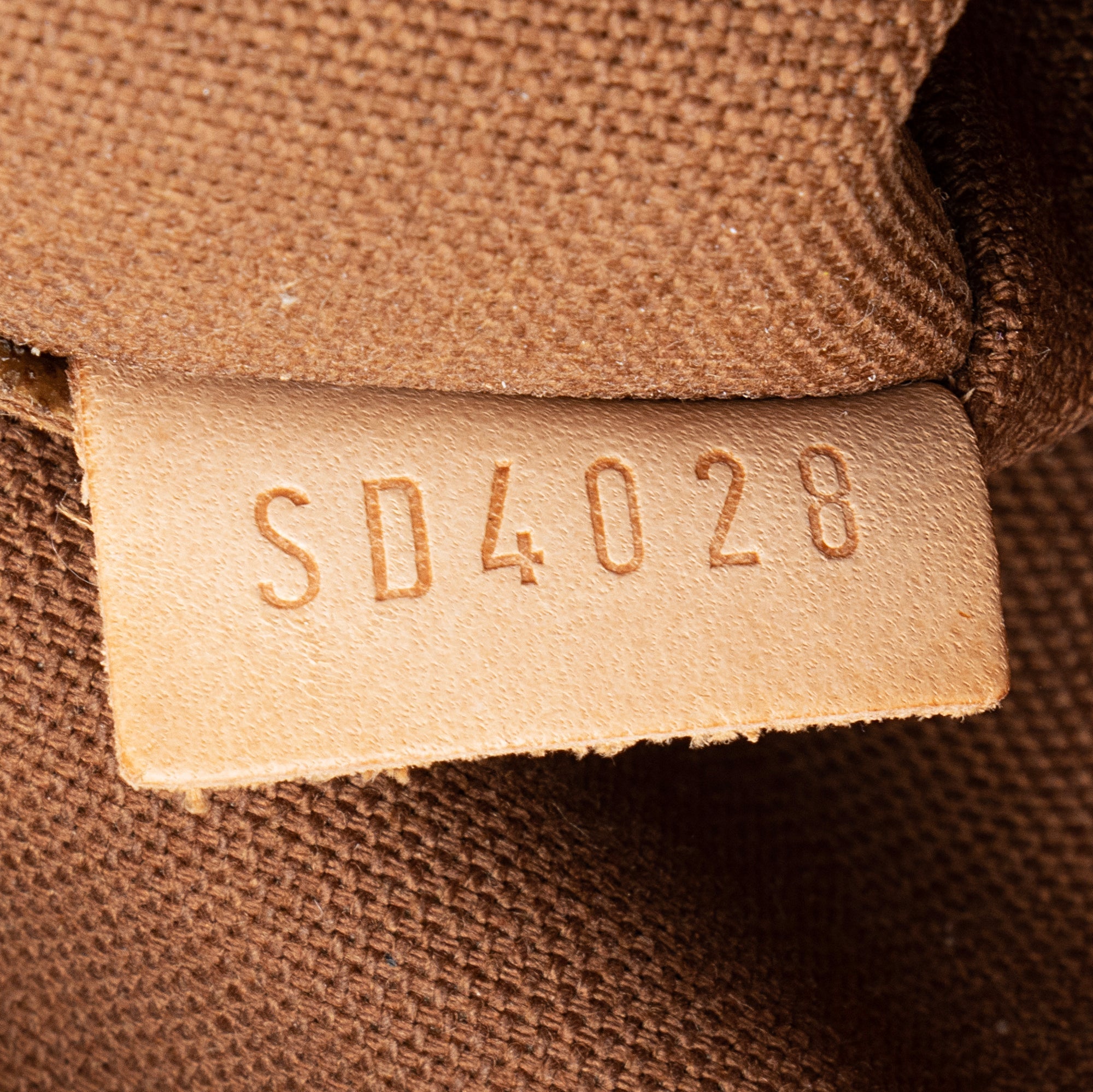 Louis Vuitton Monogram Canvas Tivoli PM Satchel (SHF-22506)