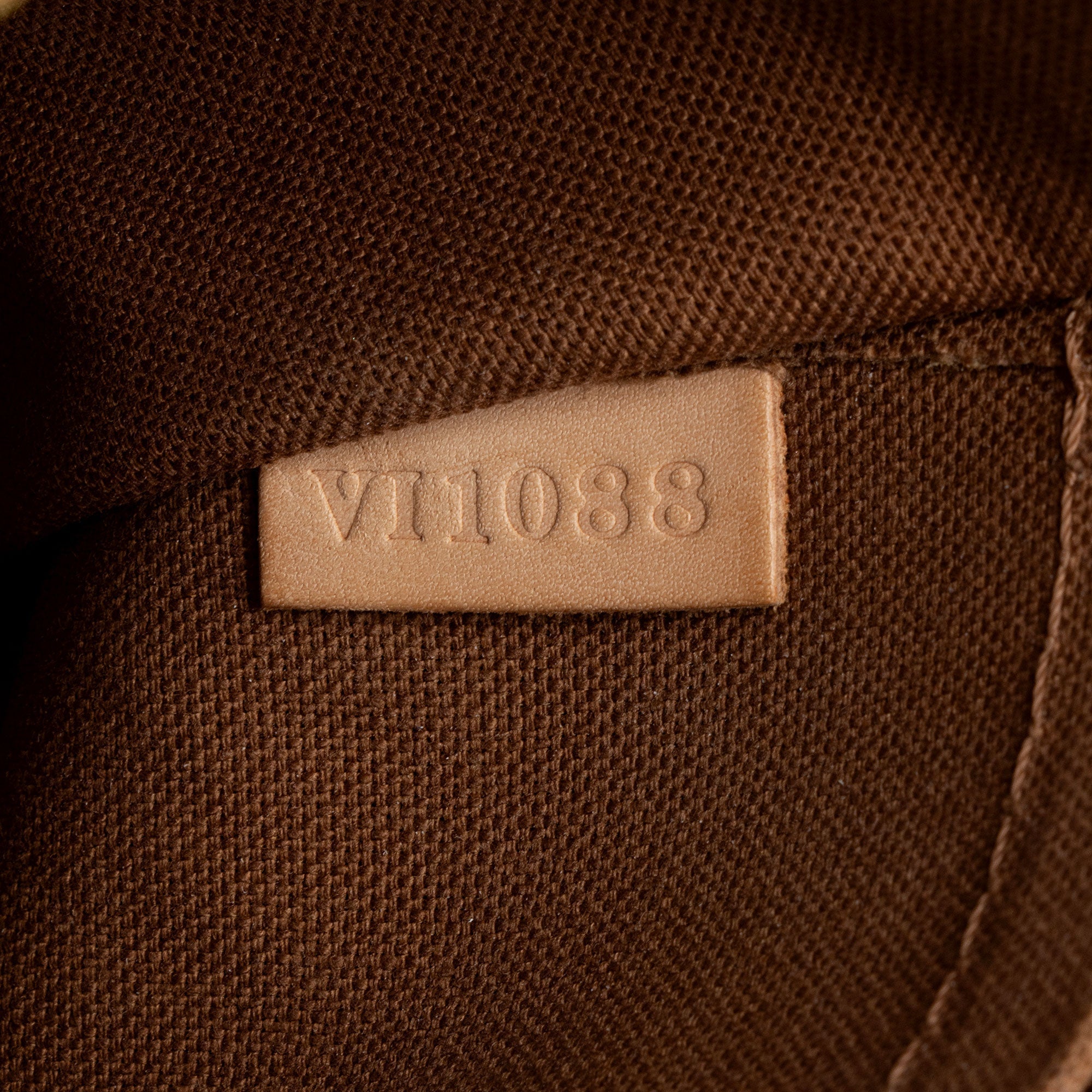Louis Vuitton Monogram Canvas Tivoli PM Satchel (SHF-ChwQKH)