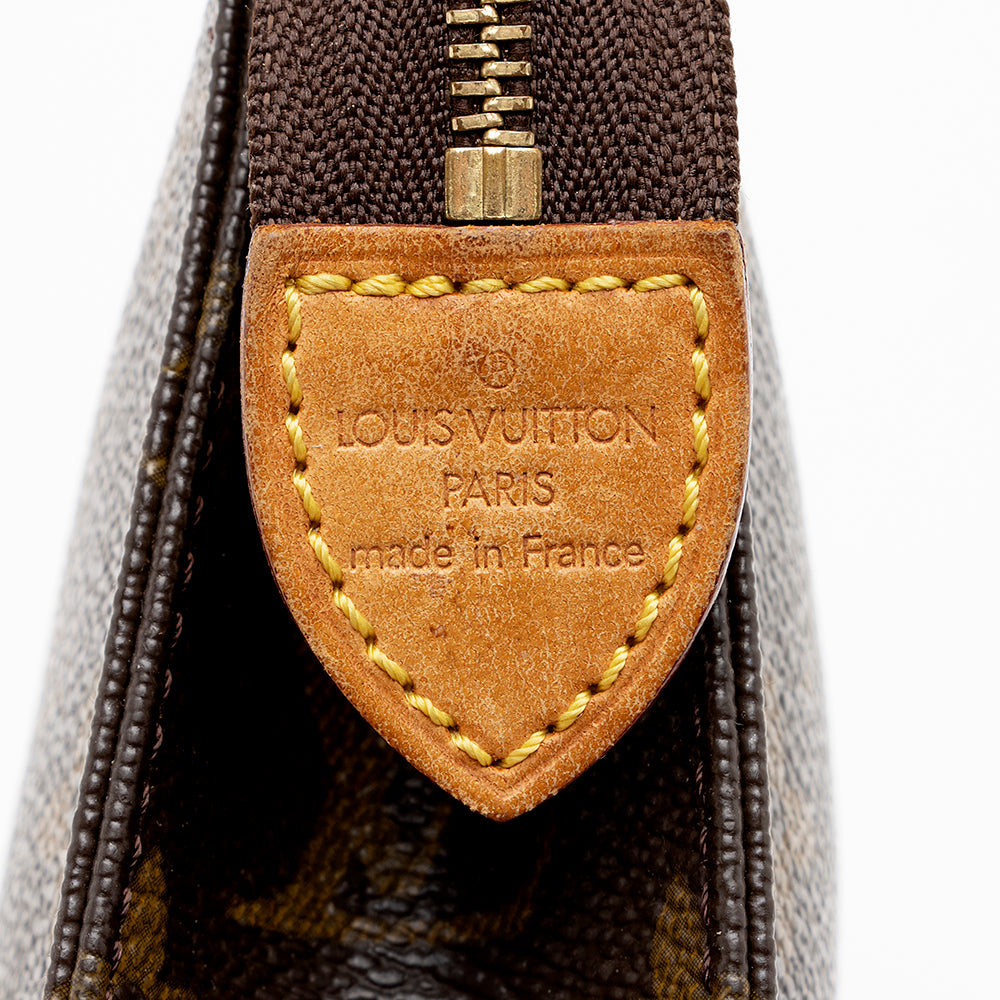 Louis Vuitton Monogram Canvas Toiletry Pouch 15 (SHF-15882)