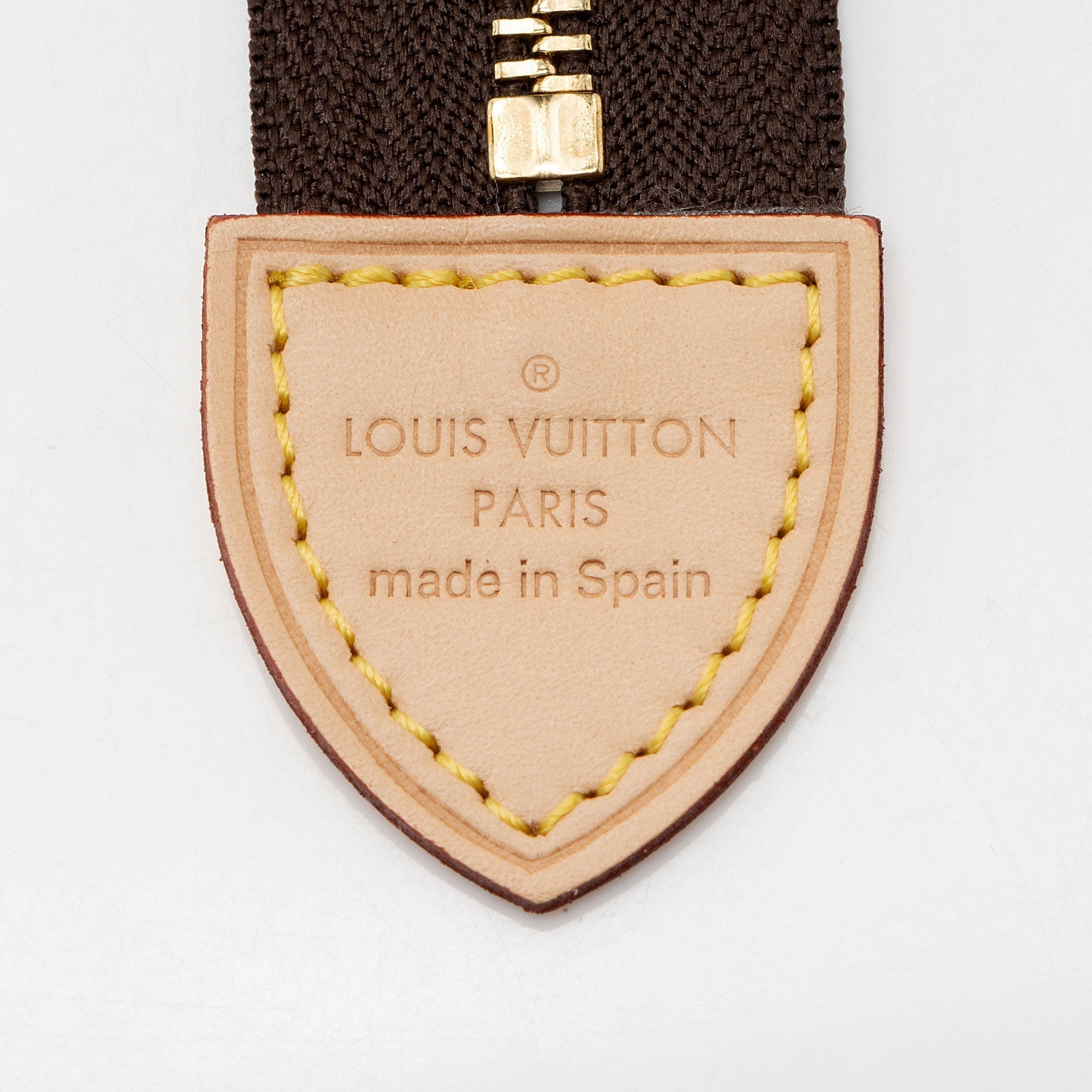 Louis Vuitton Monogram Canvas Toiletry Pouch 15 (SHF-HH8DGD)
