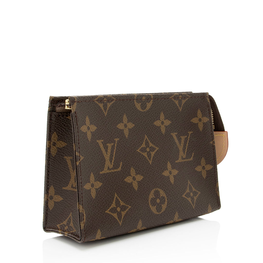 Louis Vuitton Monogram Canvas Toiletry Pouch 15 (SHF-HH8DGD)