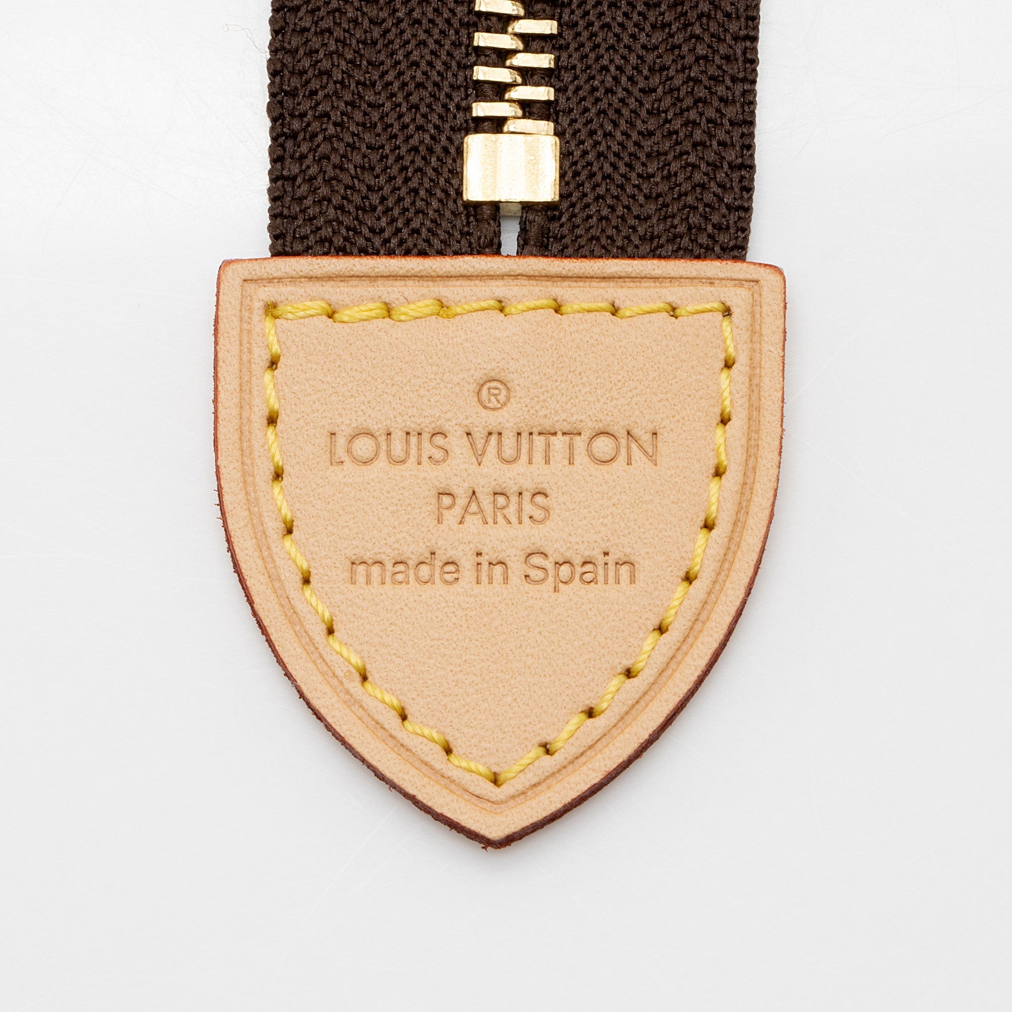 Louis Vuitton Monogram Canvas Toiletry Pouch 19 (SHF-Tvkuyl)