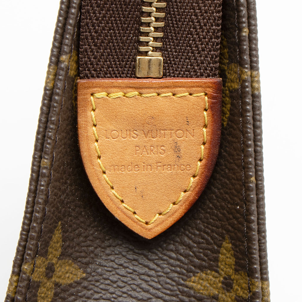 Louis Vuitton Monogram Canvas Toiletry Pouch 19 (SHF-VQJYSZ)