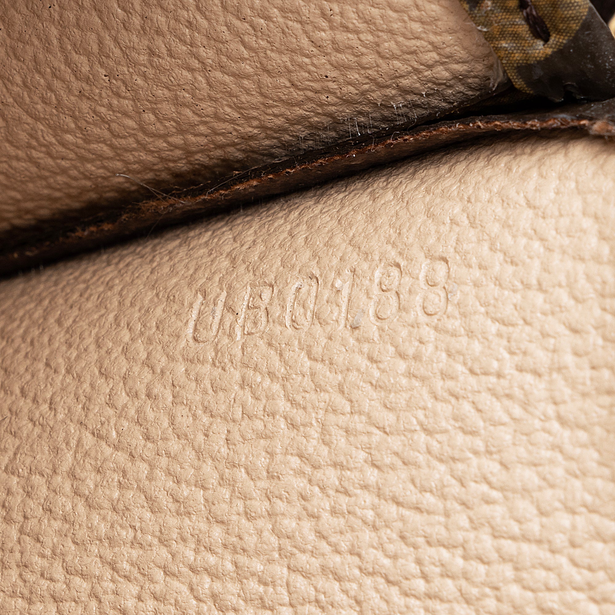 Louis Vuitton Monogram Canvas Toiletry Pouch 26 (SHF-22773)