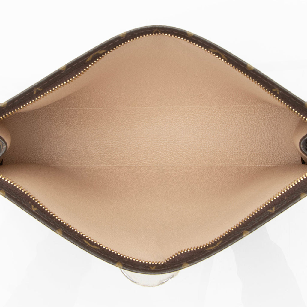 Louis Vuitton Monogram Canvas Toiletry Pouch 26 (SHF-22773)