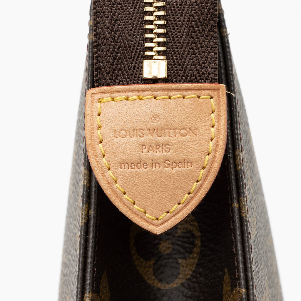 Louis Vuitton Monogram Canvas Toiletry Pouch 26 (SHF-22773)