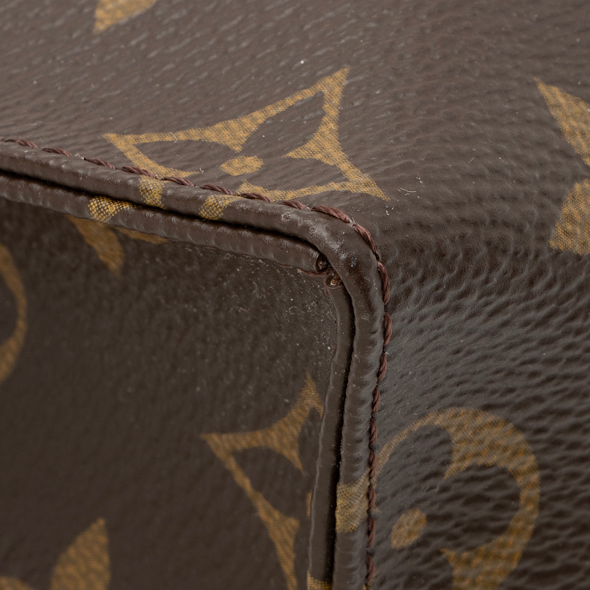 Louis Vuitton Monogram Canvas Toiletry Pouch 26 (SHF-23149)