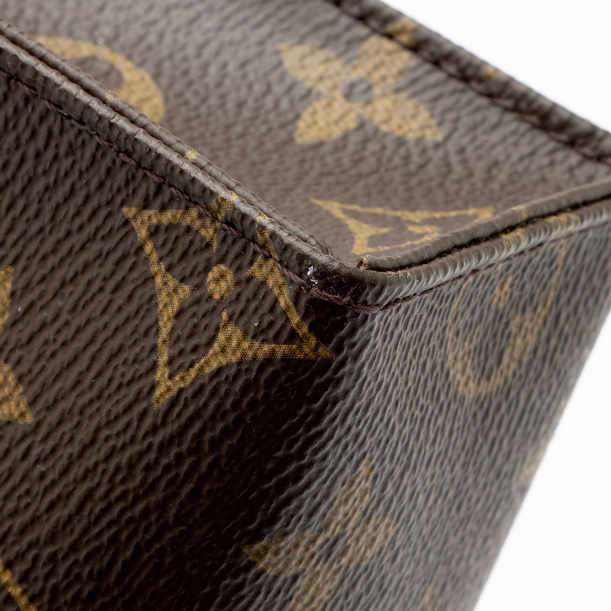 Louis Vuitton Monogram Canvas Toiletry Pouch 26 (SHF-cPJ3G6)