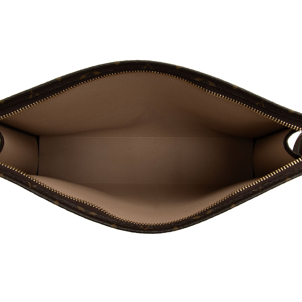Louis Vuitton Monogram Canvas Toiletry Pouch 26 (SHF-Zg8rIK)
