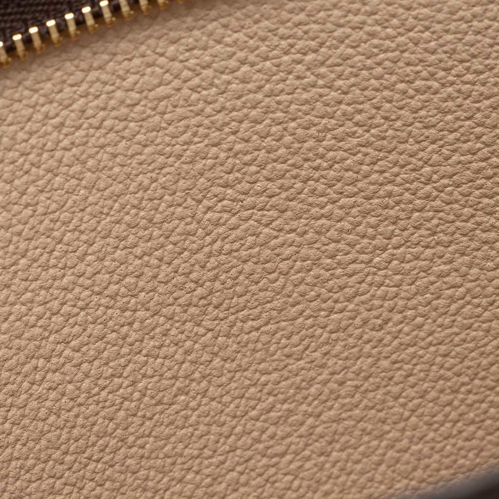 Louis Vuitton Monogram Canvas Toiletry Pouch 26 (SHF-6aemvU)