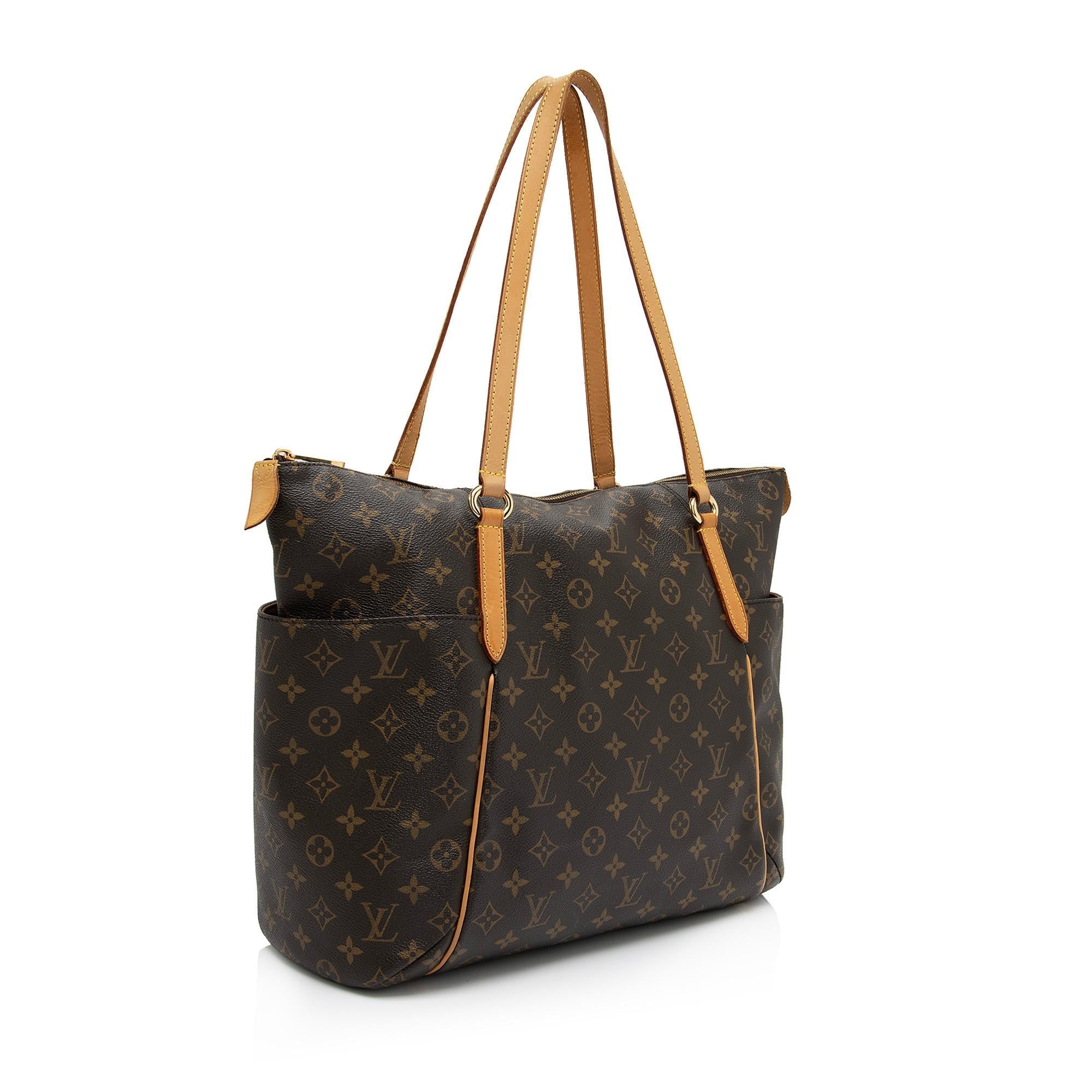 Louis Vuitton Monogram Canvas Totally GM Tote (SHF-QOtKsd)