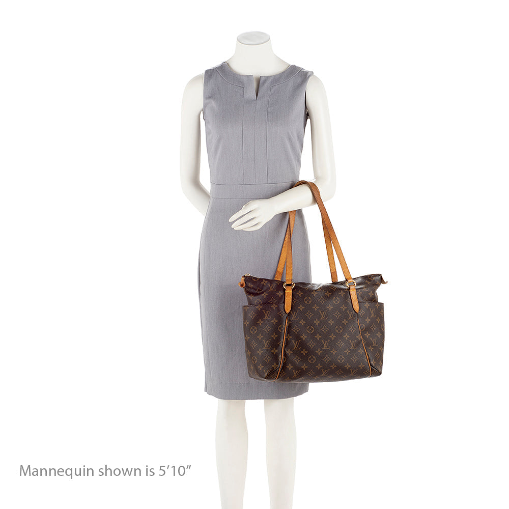 Louis Vuitton Monogram Canvas Totally MM Tote (SHF-19916)