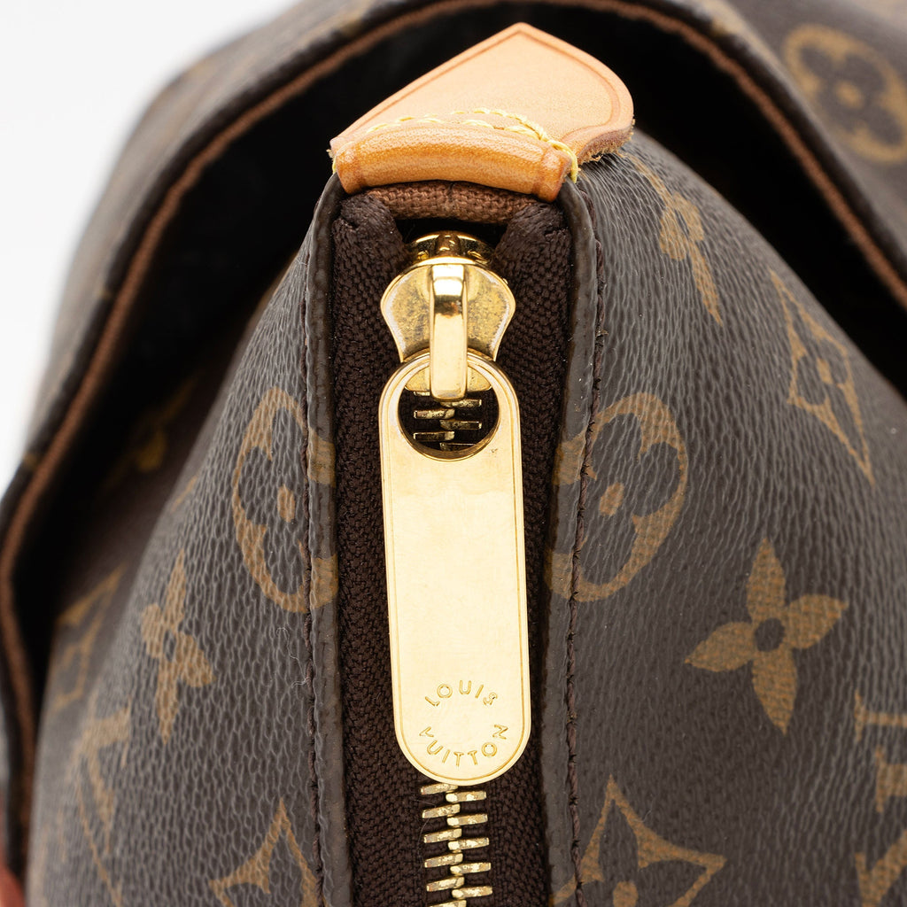 Louis Vuitton Monogram Canvas Totally MM Tote (SHF-ic8v5P)