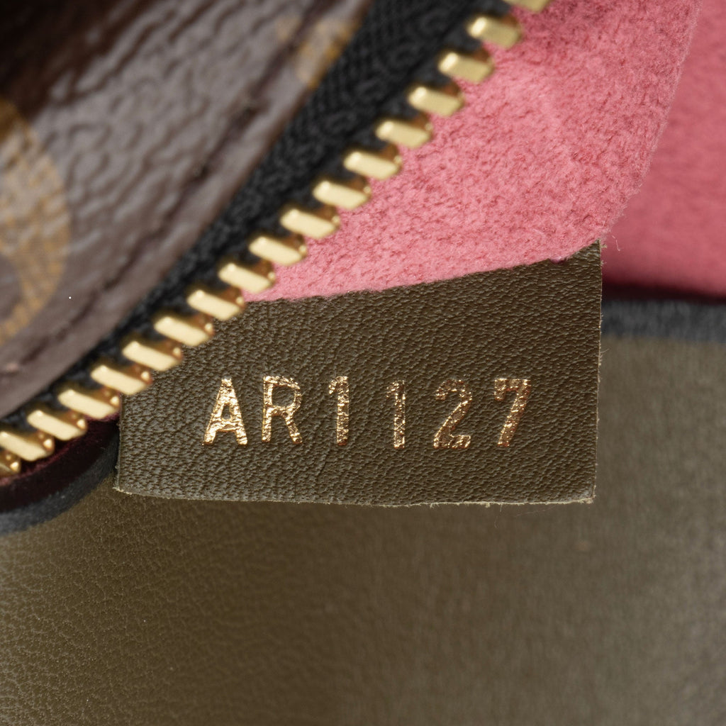 Louis Vuitton Monogram Canvas Tuileries Besace Shoulder Bag