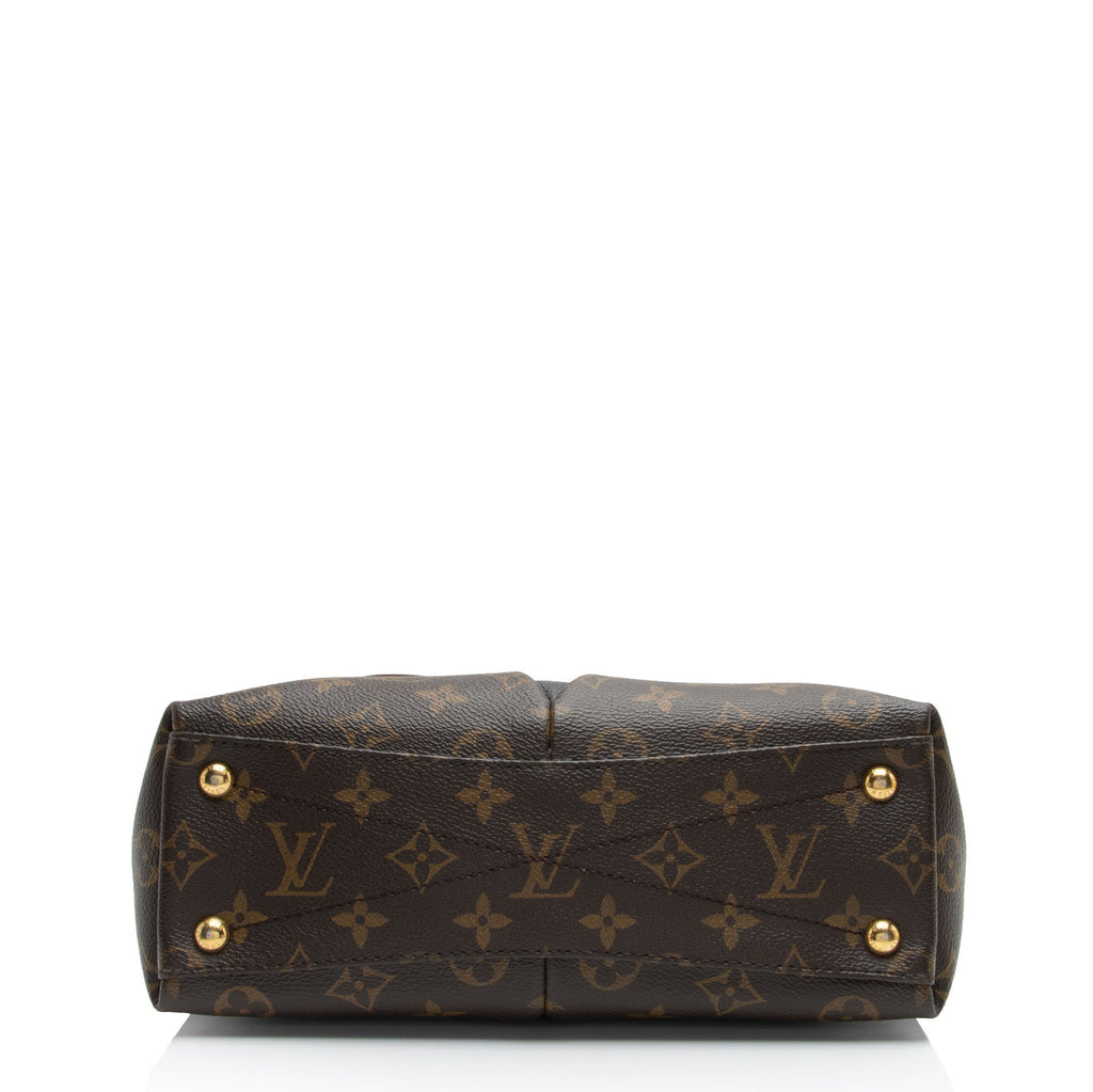 Louis Vuitton Monogram Canvas V Tote BB (SHF-Qq3jnD)