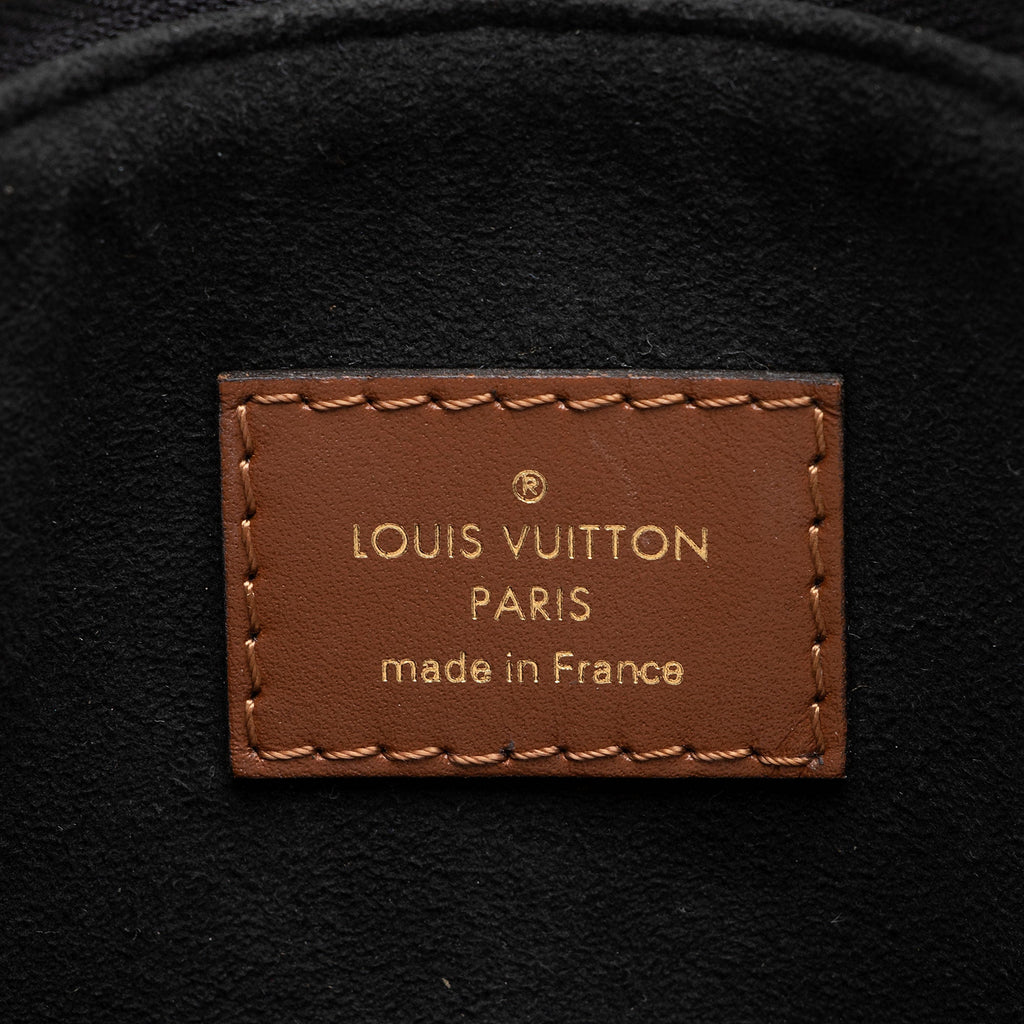 Louis Vuitton Monogram Canvas V Tote MM (SHF-mj9iOY)