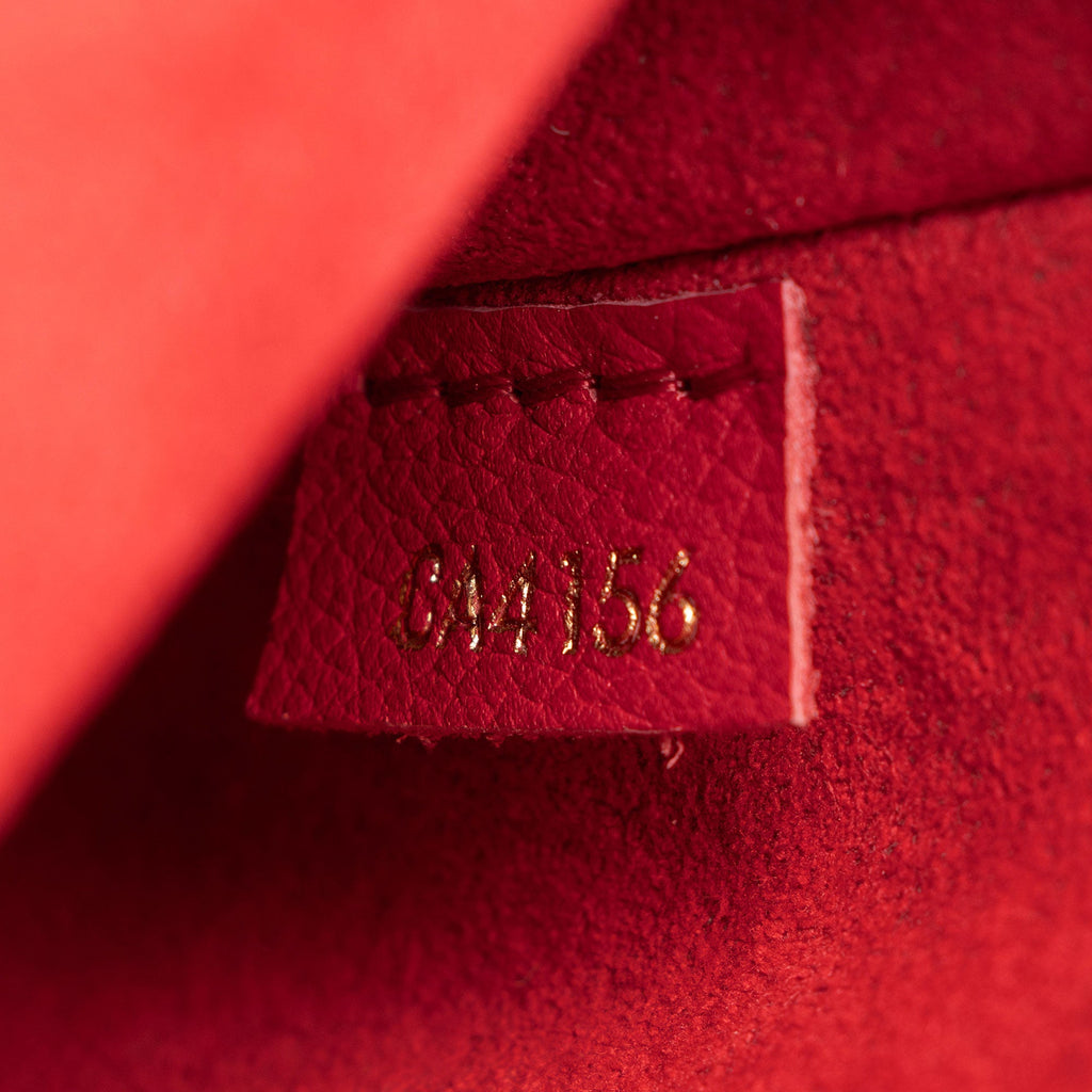 Louis Vuitton Monogram Canvas Victoire Chain Bag (SHF-cjtklU)