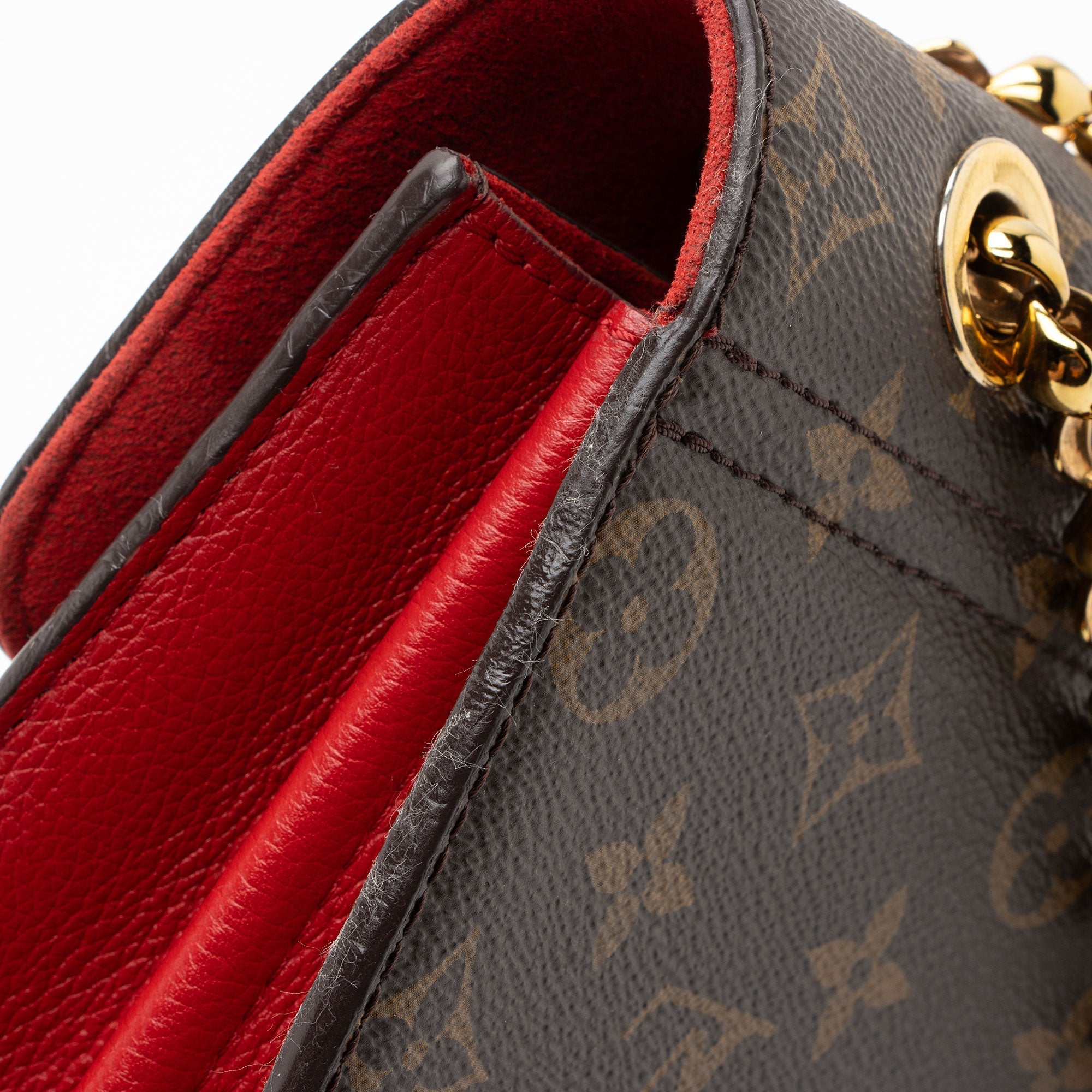 Louis Vuitton Monogram Canvas Victoire Chain Bag (SHF-cjtklU)