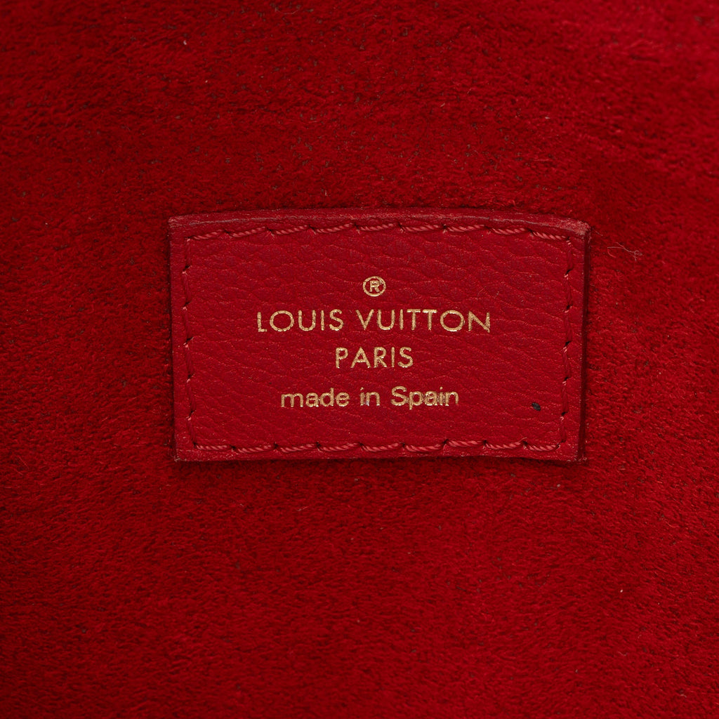 Louis Vuitton Monogram Canvas Victoire Chain Bag (SHF-cjtklU)
