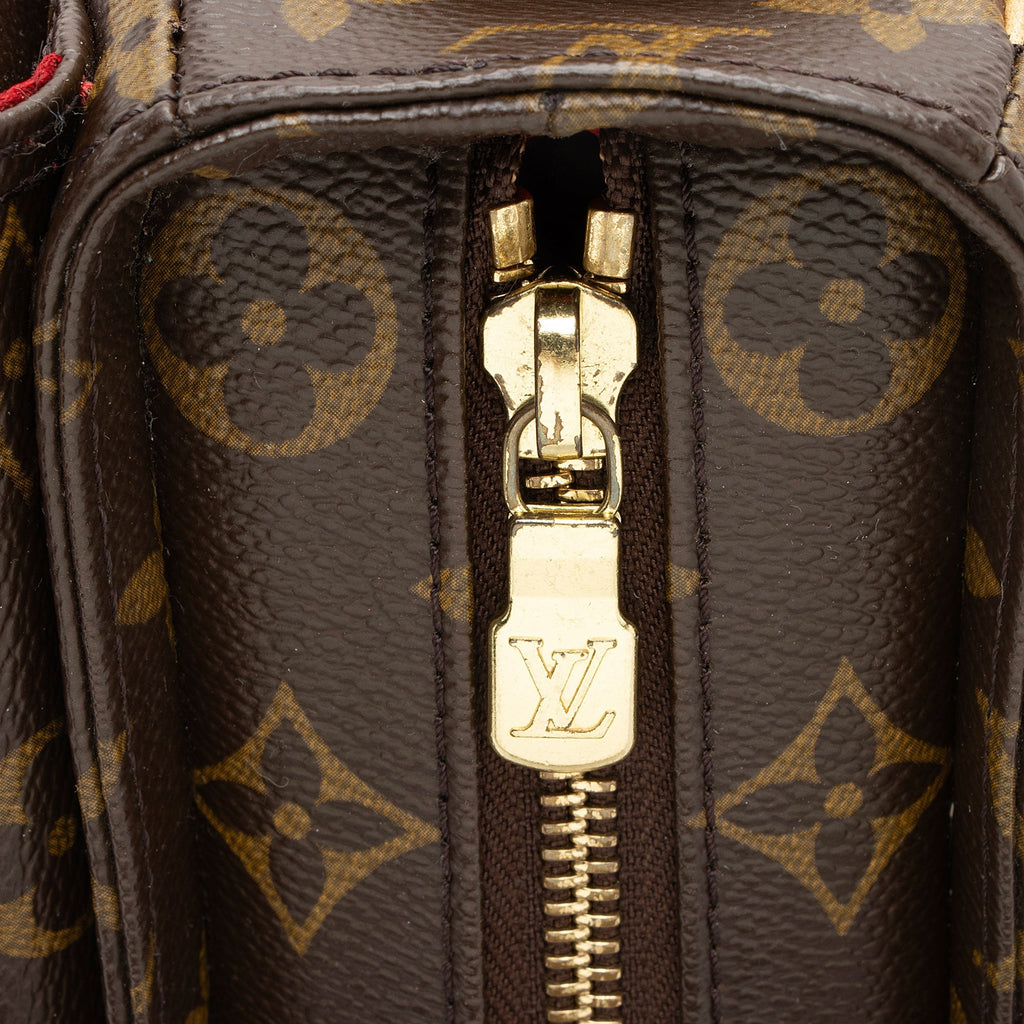 Louis Vuitton Monogram Canvas Viva Cite MM Shoulder Bag (SHF-m3qw2r)