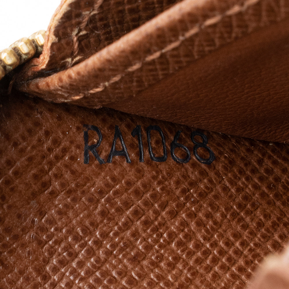 Louis Vuitton Monogram Canvas Zippy Coin Wallet (SHF-14653)