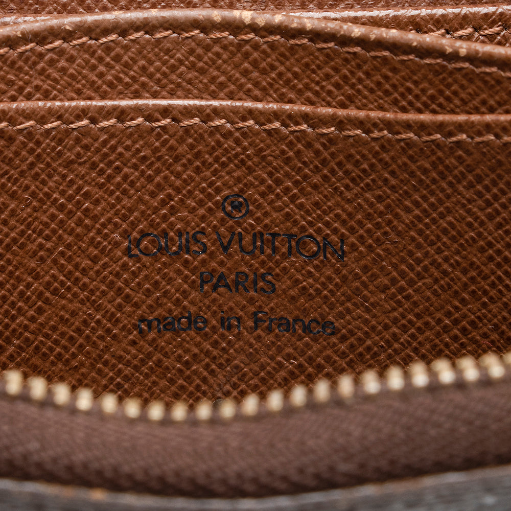 Louis Vuitton Monogram Canvas Zippy Coin Wallet (SHF-14653)