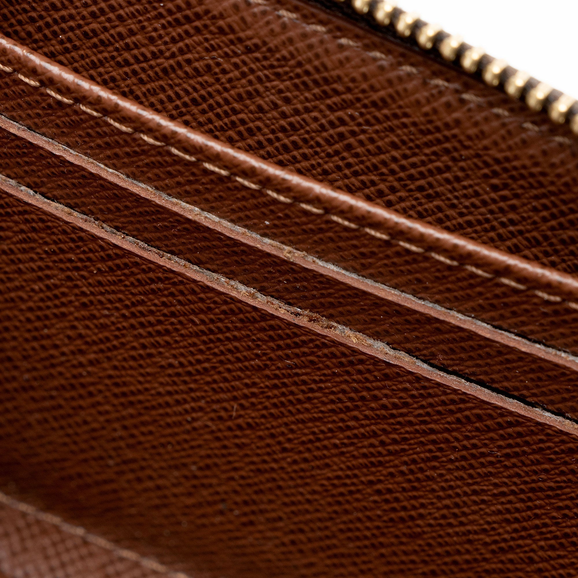 Louis Vuitton Monogram Canvas Zippy Coin Wallet (SHF-fr7zXk)