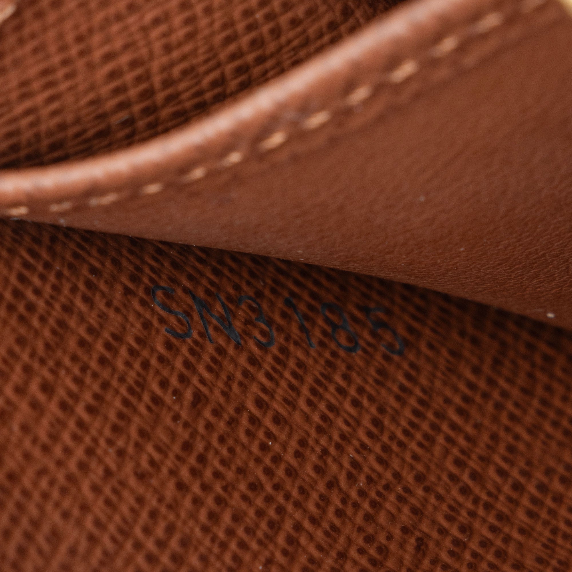 Louis Vuitton Monogram Canvas Zippy Coin Wallet