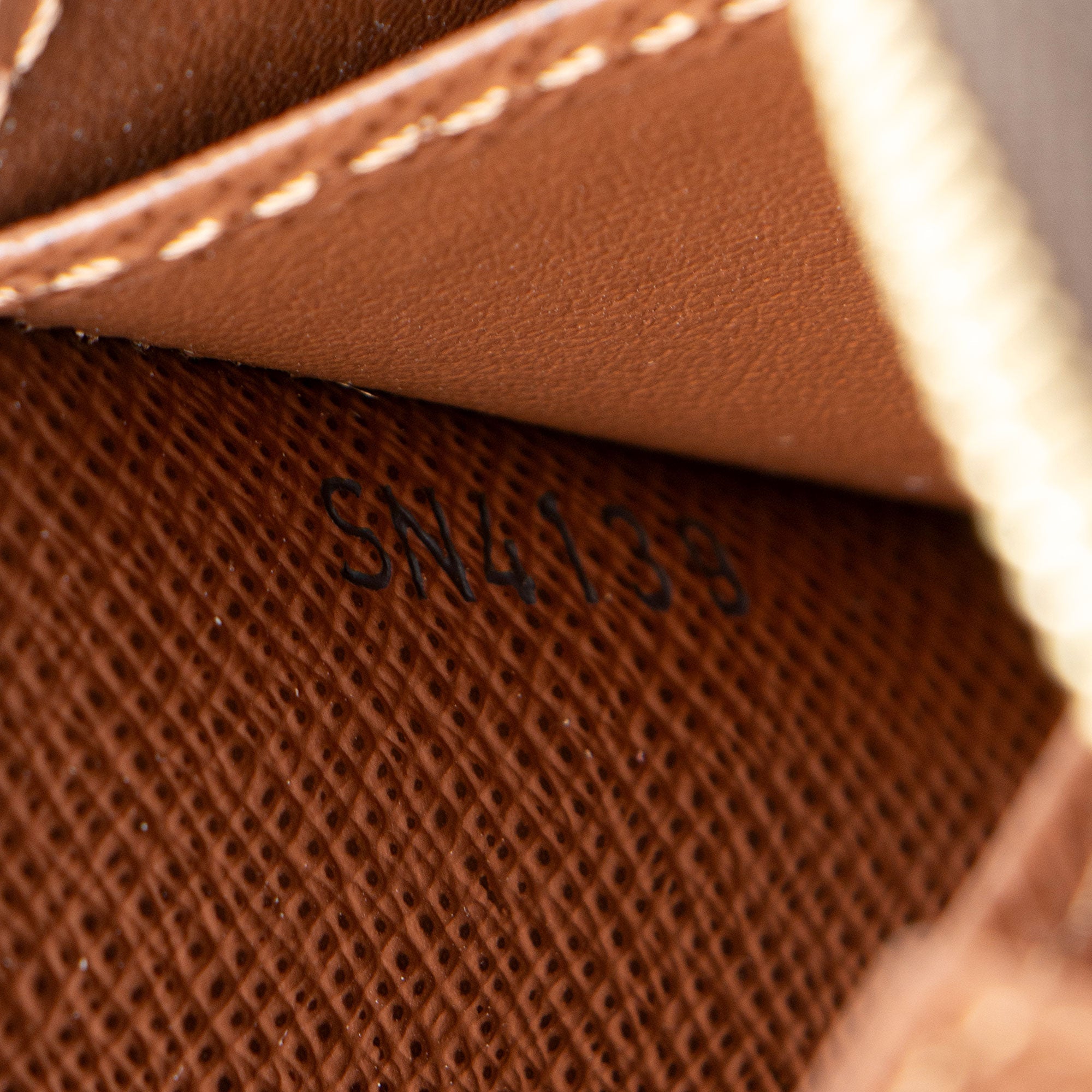 Louis Vuitton Monogram Canvas Zippy Coin Wallet