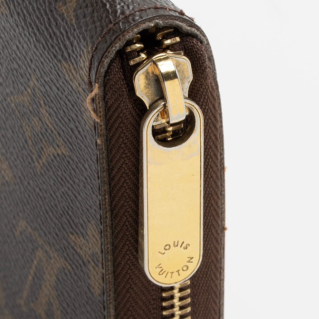 Louis Vuitton Monogram Canvas Zippy Organizer Wallet (SHF-22795)