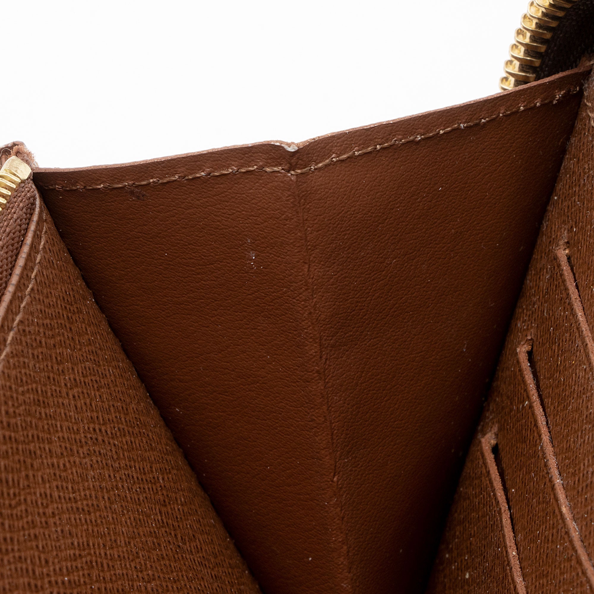 Louis Vuitton Monogram Canvas Zippy Organizer Wallet (SHF-vn2hdU)