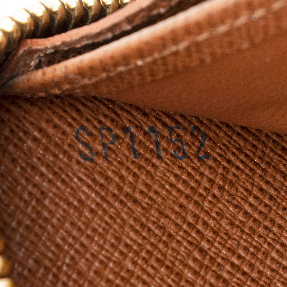 Louis Vuitton Monogram Canvas Zippy Wallet (SHF-21381)
