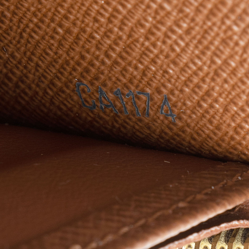 Louis Vuitton Monogram Canvas Zippy Wallet (SHF-7EaHIa)