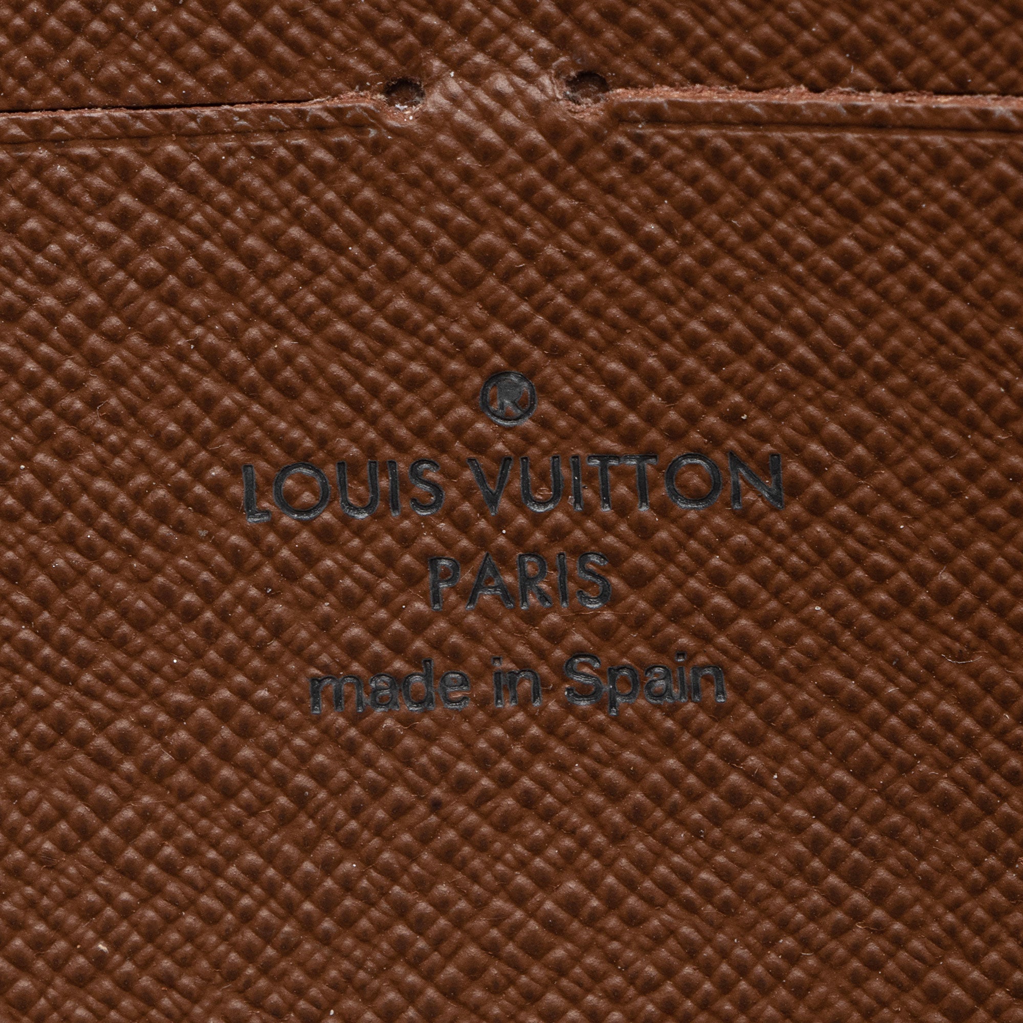 Louis Vuitton Monogram Canvas Zippy Wallet (SHF-7EaHIa)