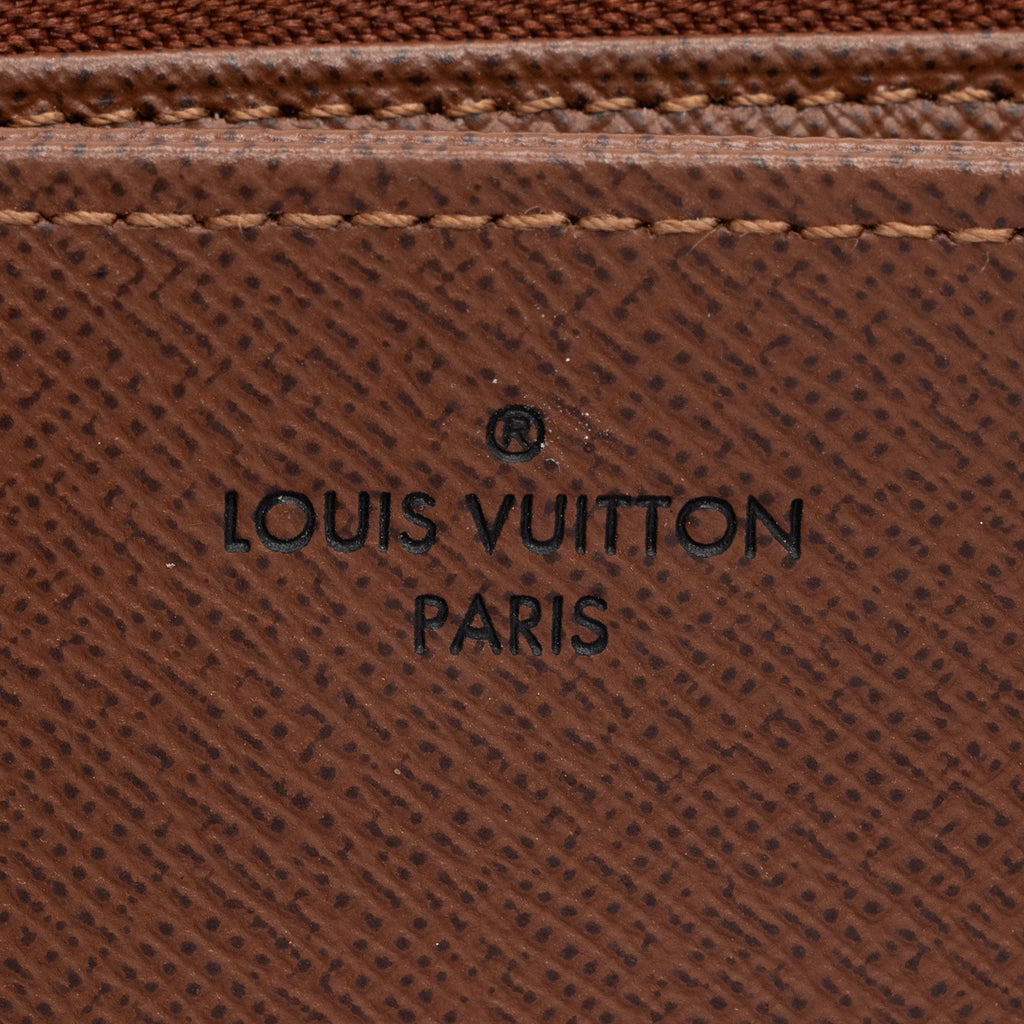 Louis Vuitton Monogram Canvas Zippy Wallet (SHF-JxPPMQ)