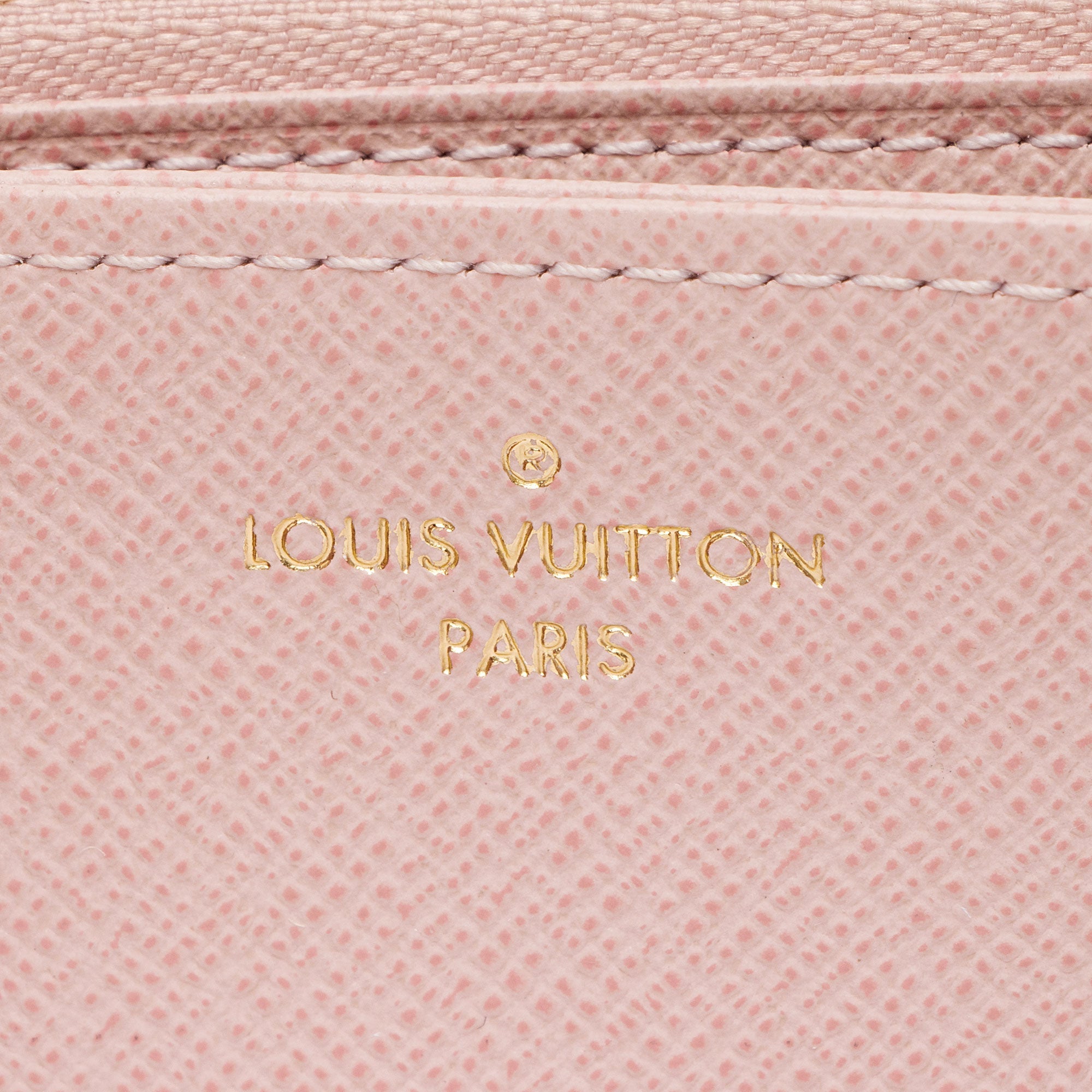 Louis Vuitton Monogram Canvas Zippy Wallet (SHF-7jNUxQ)