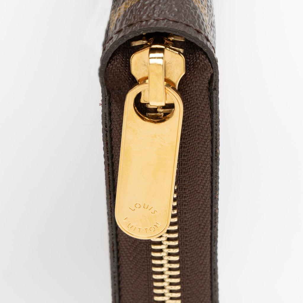 Louis Vuitton Monogram Canvas Zippy Wallet (SHF-BcVv18)