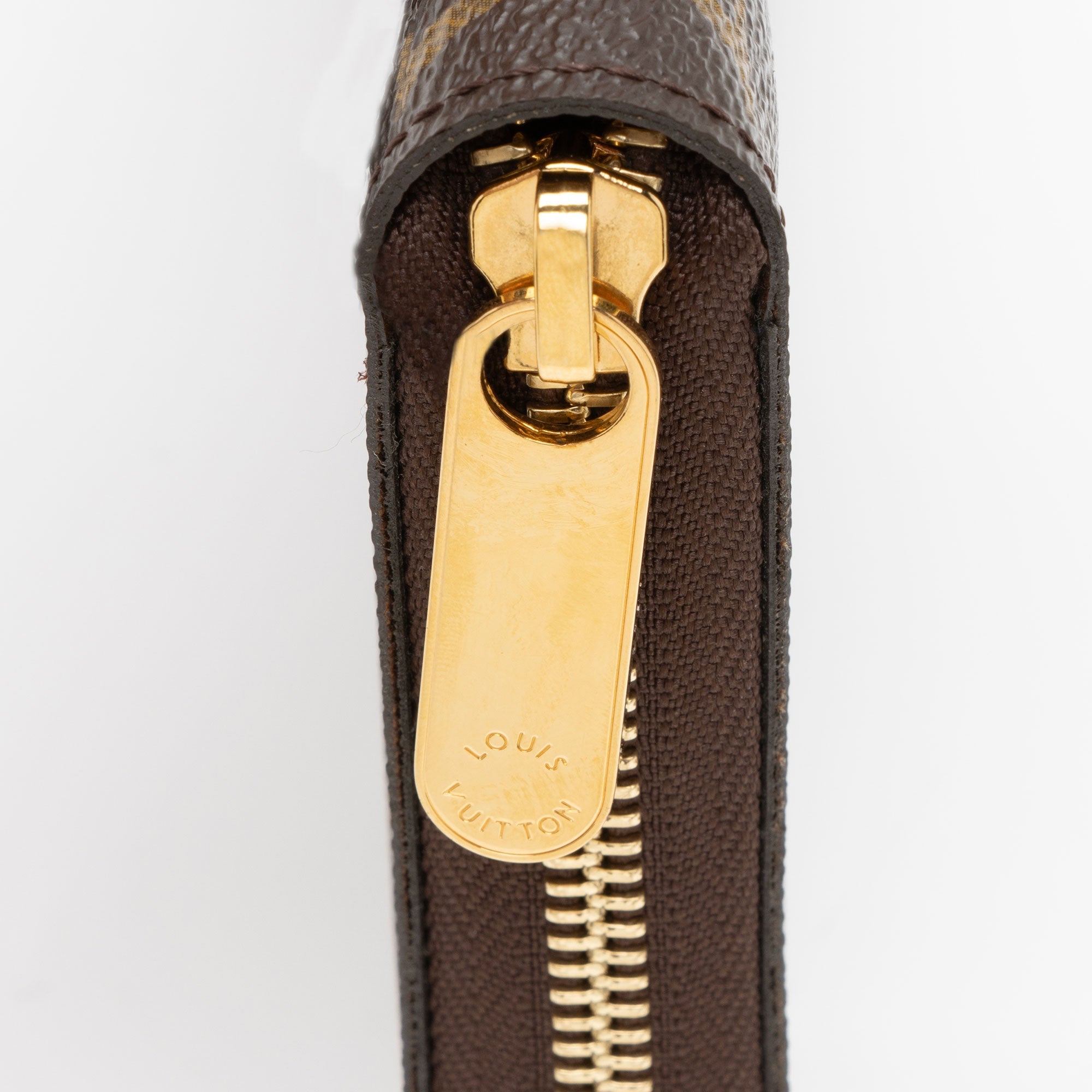Louis Vuitton Monogram Canvas Zippy Wallet (SHF-BcVv18)