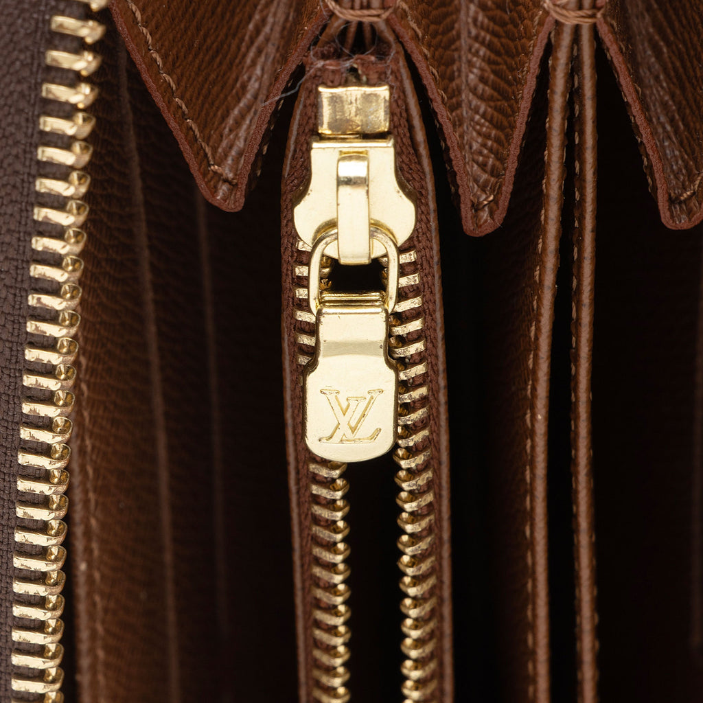 Louis Vuitton Monogram Canvas Zippy Wallet (SHF-BcVv18)