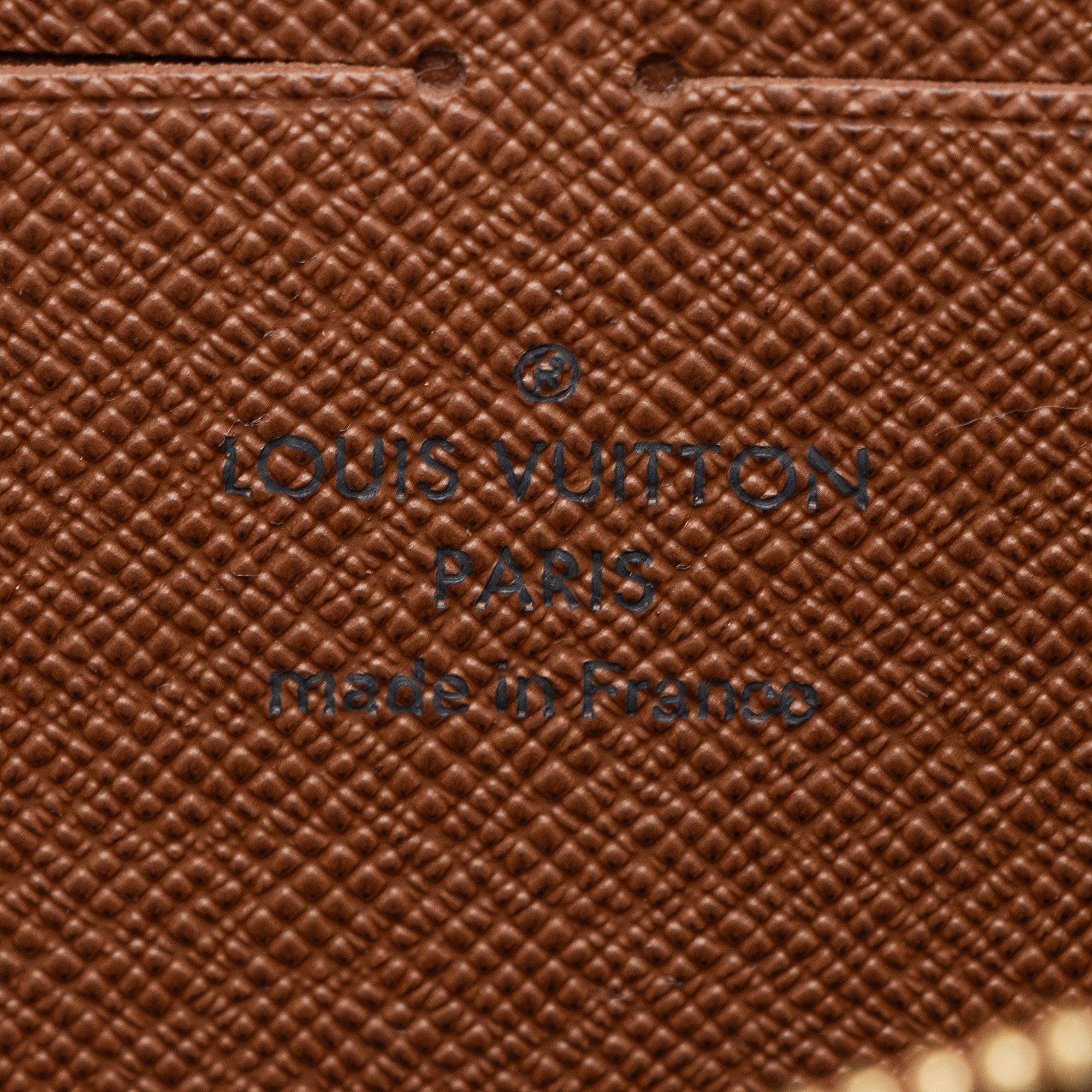 Louis Vuitton Monogram Canvas Zippy Wallet (SHF-BcVv18)
