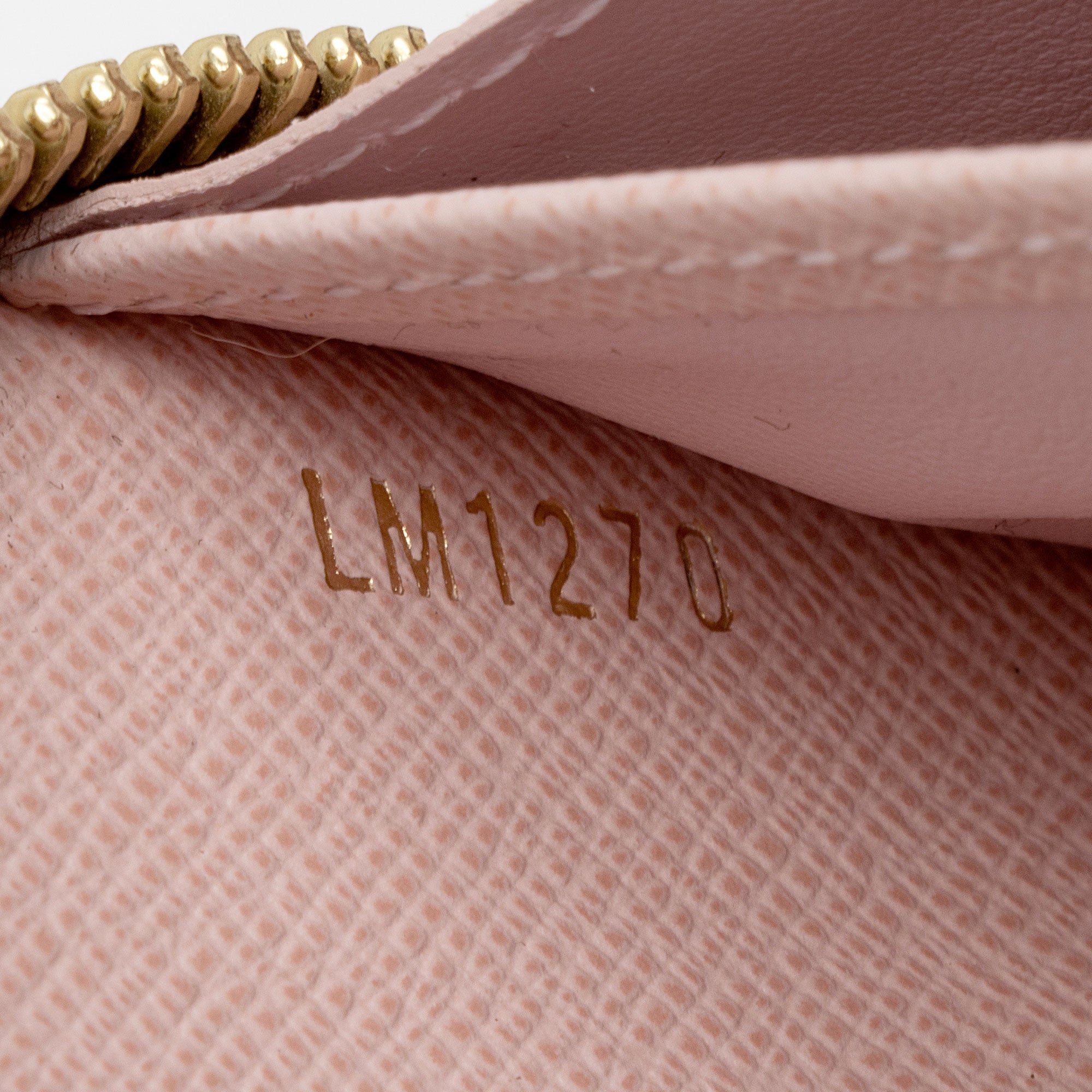 Louis Vuitton Monogram Canvas Zippy Wallet (SHF-i3N2Zj)