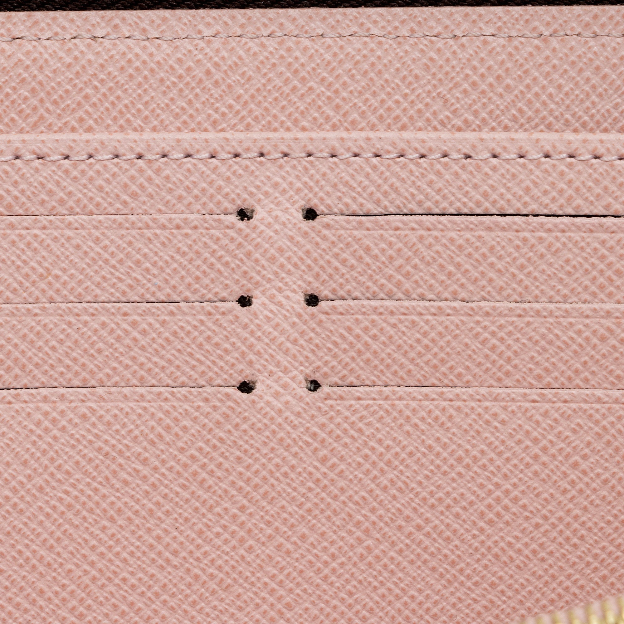 Louis Vuitton Monogram Canvas Zippy Wallet (SHF-i3N2Zj)