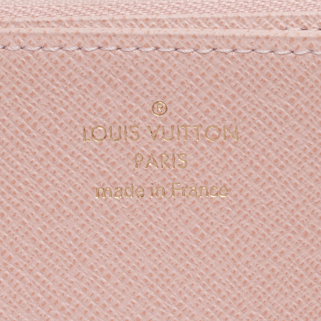 Louis Vuitton Monogram Canvas Zippy Wallet (SHF-i3N2Zj)